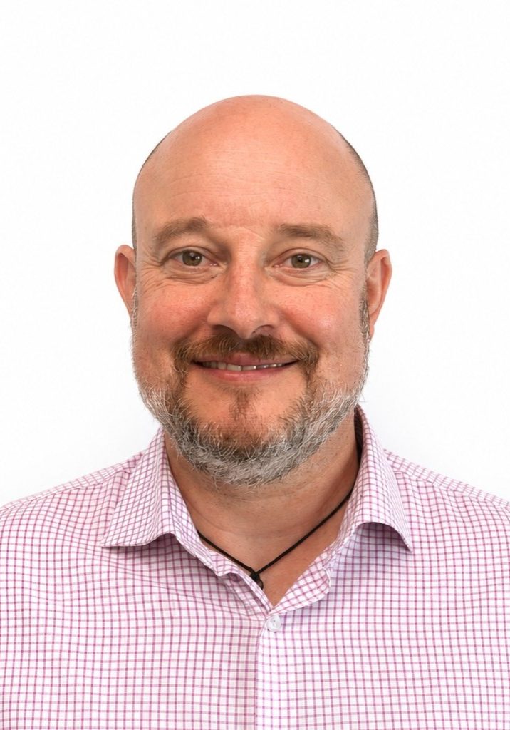Dan - headshot - cropped
